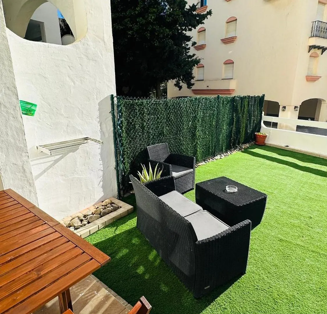 Apartment The Pearl Of Pinacho - Beach Front & Swimming Pool Estepona
